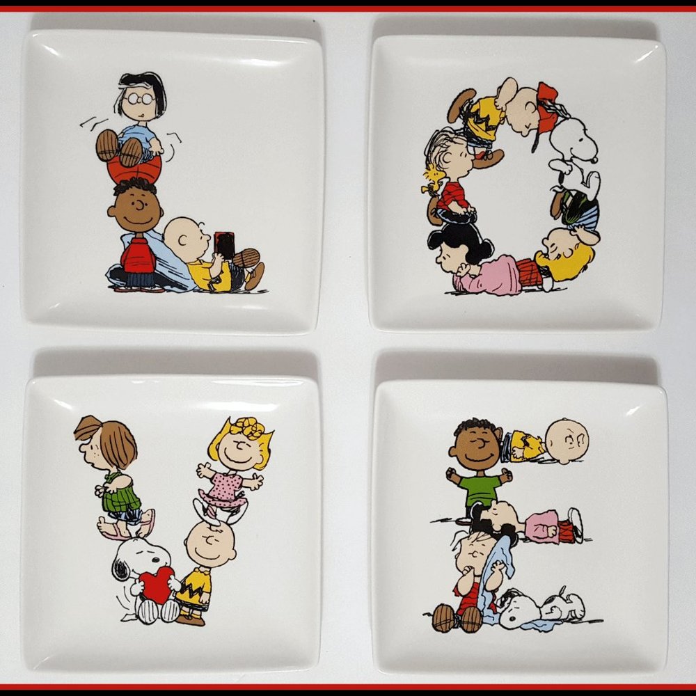 NEW RARE Pottery Barn Set of 4 Peanuts Love Stoneware Appetizer Plates 6…